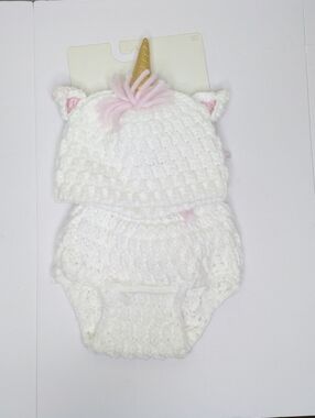 NWT Cloud Island Unicorn Newborn Hat And Diaper Cover